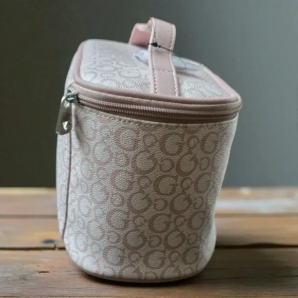 GUESS Makeup Bag NWT Blush Pink Cosmetic Case 11x7x13 Zipper Closure - Picture 6 of 8